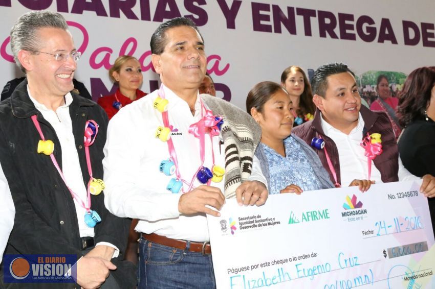 Empoderar a las mujeres de Michoacán, nuestro reto: Silvano Aureoles