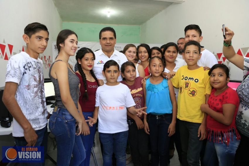 Arranca Gobernador obras en Pinzándaro, municipio de Buenavista
