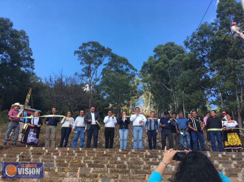 Inauguran escalinata en el Parque Ecoturístico del Cerro de Sandio