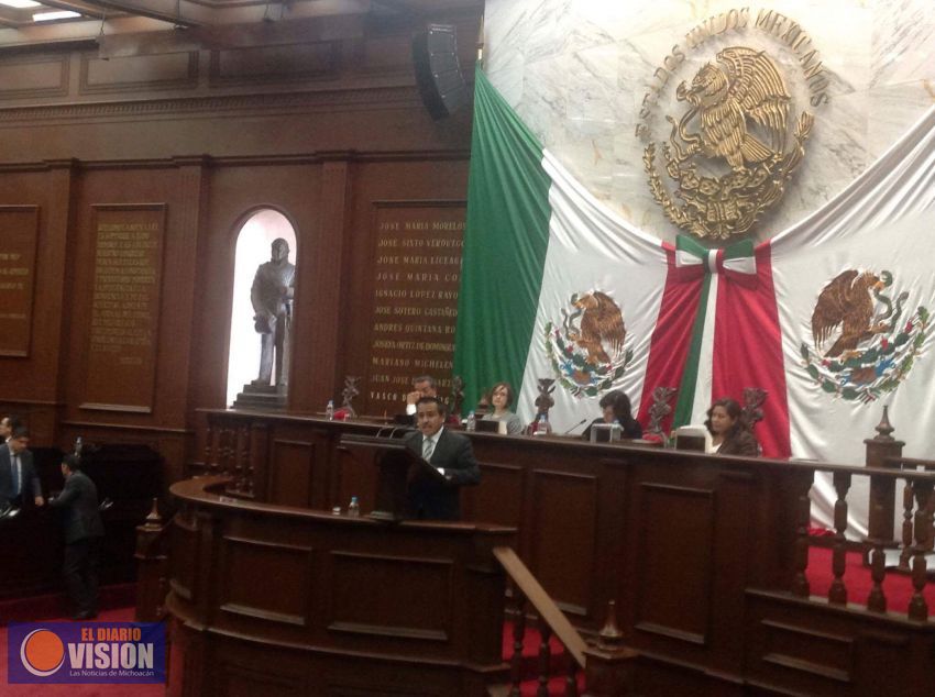 Enrique Zapeda solicita se apruebe iniciativa de Ley del Trabajo a favor de trabajadores del campo 
