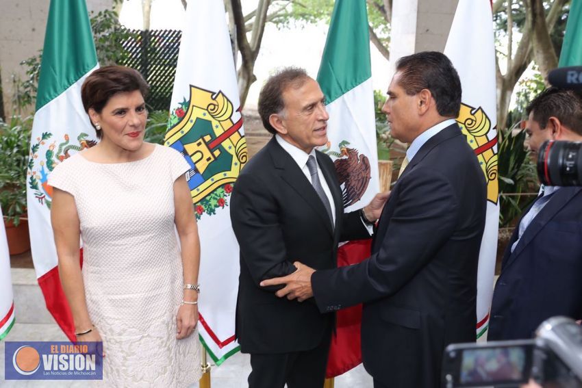 Asiste Silvano Aureoles a toma de protesta del Gobernador de Veracruz