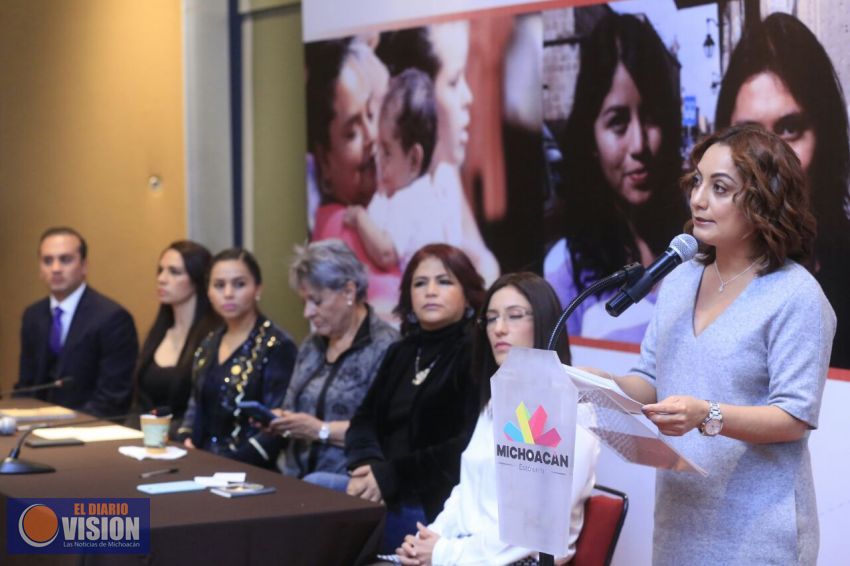 Capacitan a representantes de medios de comunicación sobre perspectiva de género 