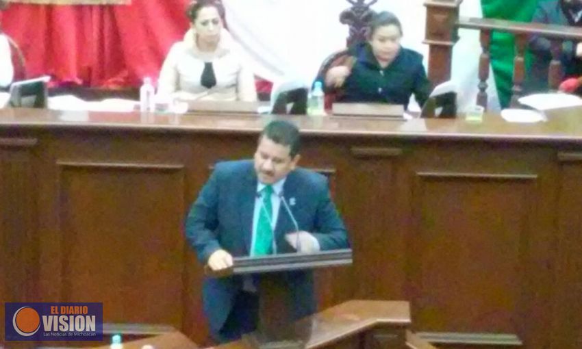 La fracción del PRI respalda iniciativa de acompañamiento a connacionales:Roberto Carlos López