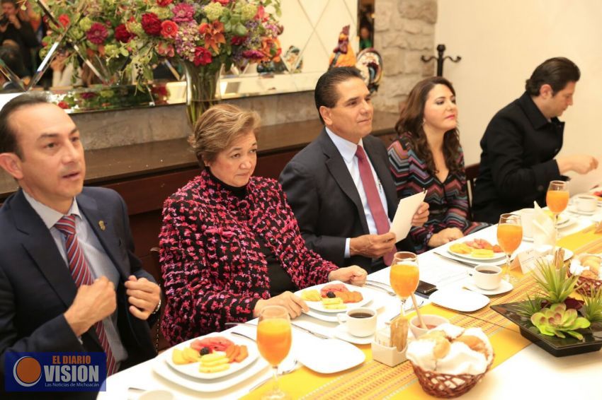 Reforzar los esquemas de financiamiento para mujeres emprendedoras: Silvano Aureoles