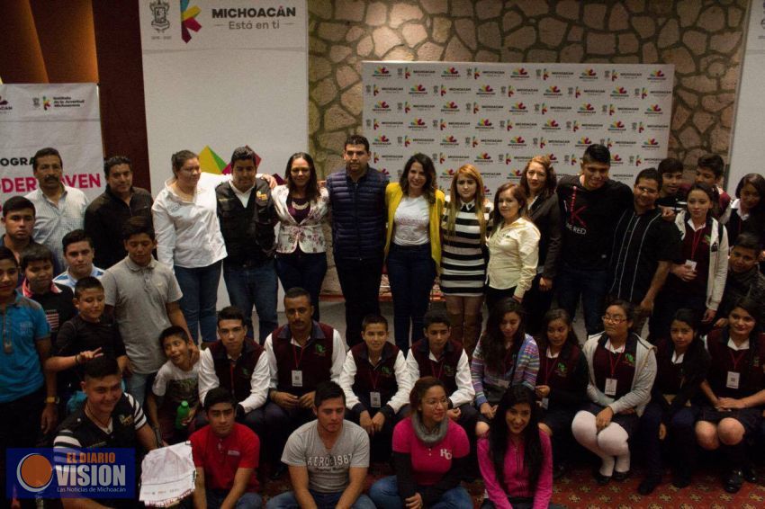 Entregan más de un millón de pesos para Comedores Poder Joven de la entidad
