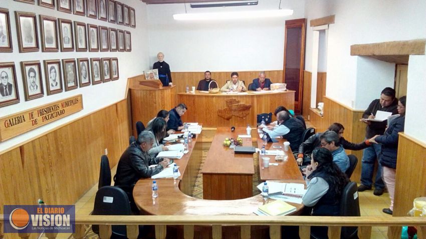 Aprueba Cabildo de Pátzcuaro reducción de salarios de funcionarios