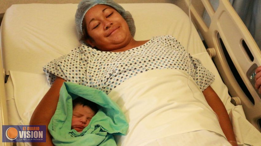 Médicos y enfermeras de la SSM atendieron a las madres que dieron a luz los primeros bebés de 2017