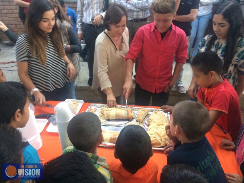 Festejan Día de Reyes en Casas Hogar