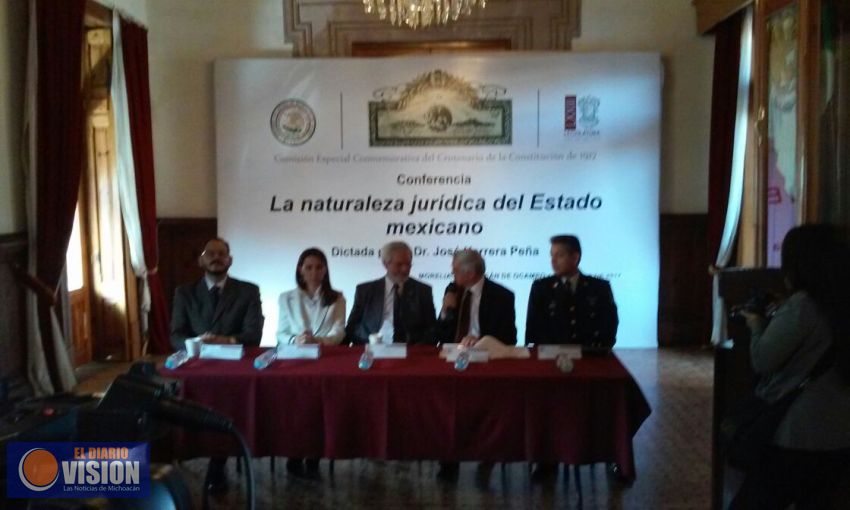 Imparten conferencia 