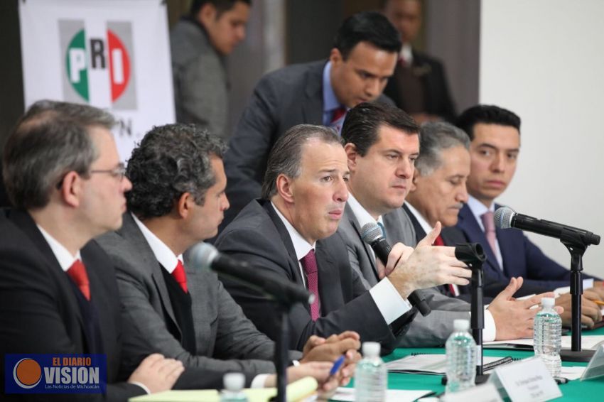 Dialoga Enrique Ochoa con priismo nacional,  gobernadores y secretarios de Estado