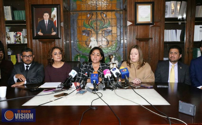 Presenta 10 denuncias penales por probable desvío de recursos públicos