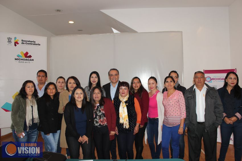 A seguir transformando a Michoacán llama Sigala a regidoras  