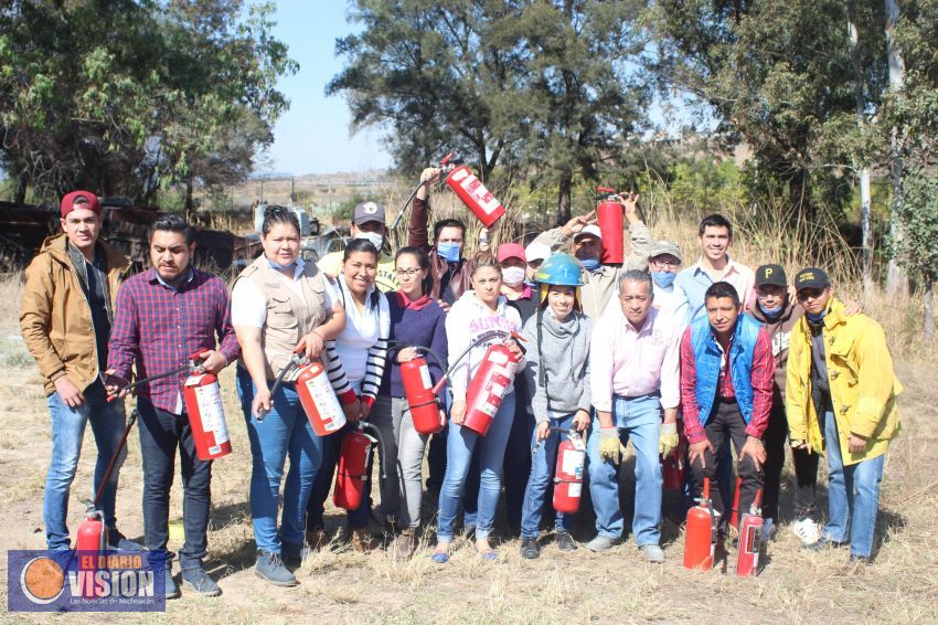 Recibe IJUMICH capacitación sobre el uso adecuado de extintores
