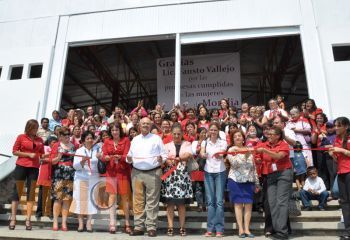 Inaugura FVF, Plaza de la Mujer en Manantiales