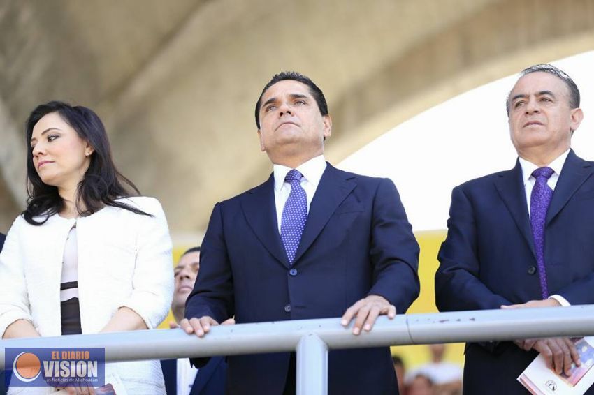 Asiste el Gobernador Silvano Aureoles a toma de posesión de nuevo Arzobispo