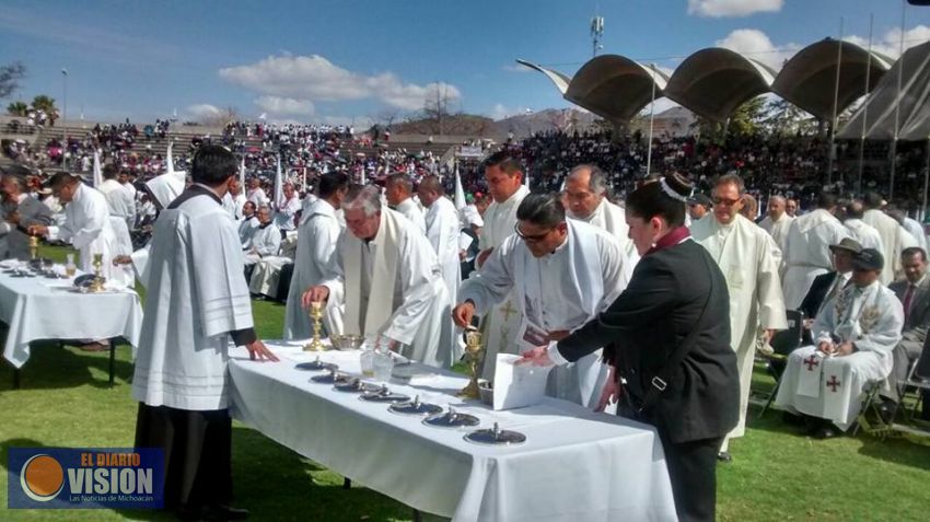 Margarita Zavala, reconoce acertado desempeño del Cardenal Alberto Suárez Inda