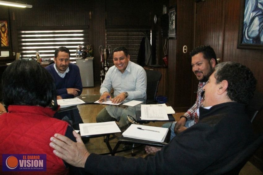 Comenzaron los preparativos de la muestra anual de artesanos