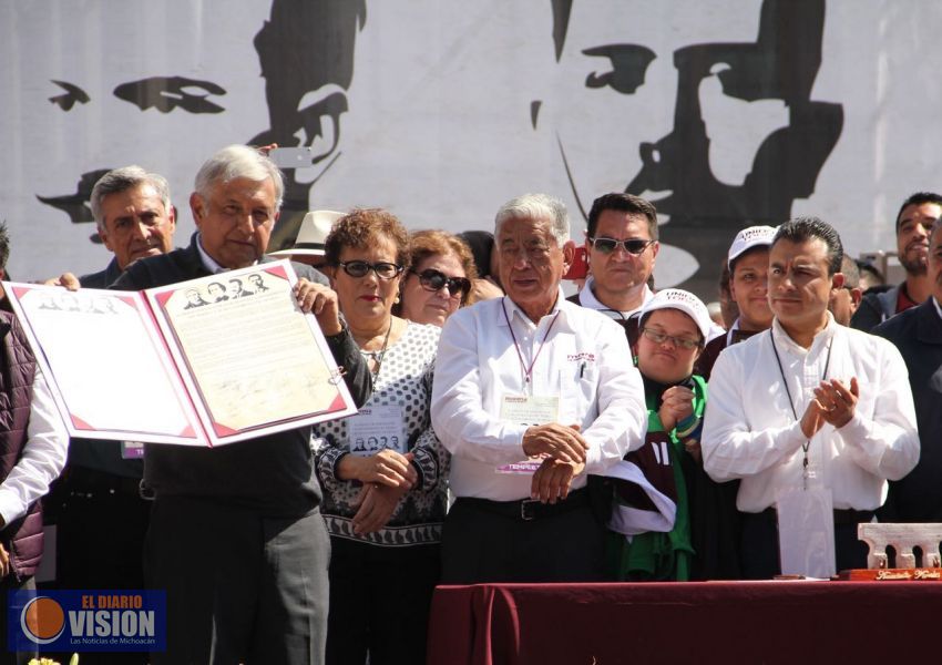 No ir contra la corriente pide Fidel a perredistas