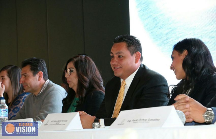 Uruapan es propicio para fomentar cultura emprendedora: Víctor Manríquez