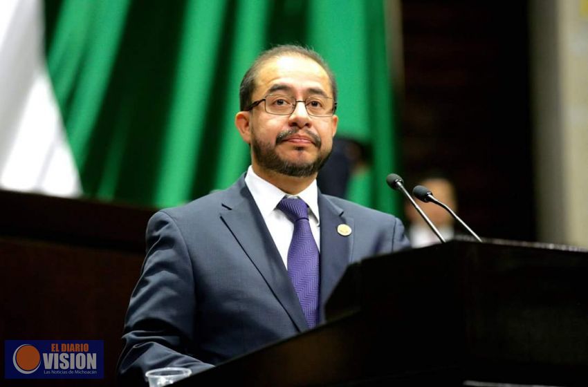 Tenemos una Constitución con un profundo Sentido Social: Hugo Eric Flores