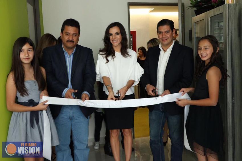 Diputados Ernesto Núñez y Roberto Carlos inauguran clínica de nutrición