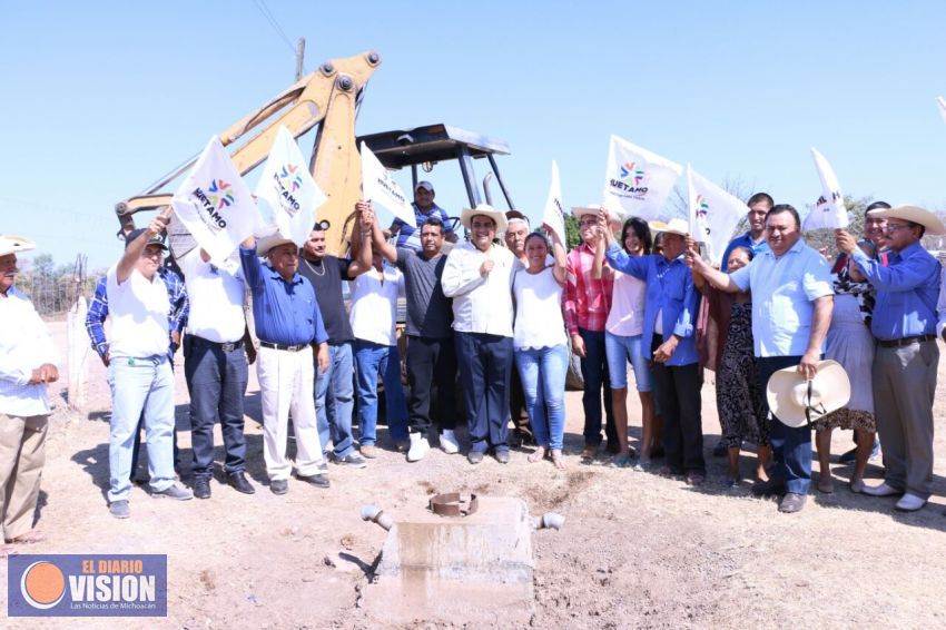 Ayuntamiento de Huetamo arranca obra del sistema de   agua potable en Arroyo Hondo: Elías Ibarra