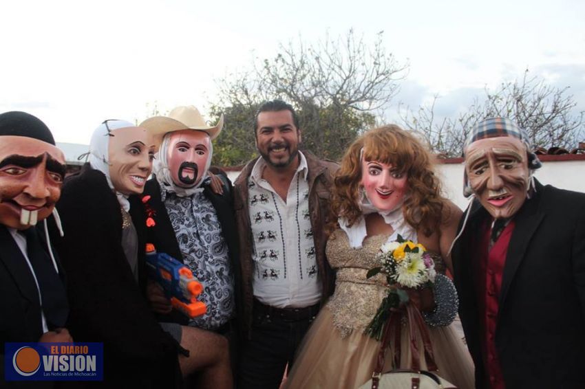 Adrián Melgoza asistió a la Fiesta de la Candelaria, en Tócuaro