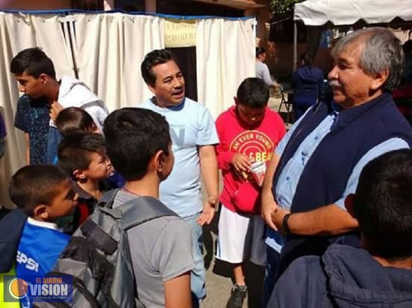 Convoca Ángel Cedillo al Sábado de Alcance que se realizará en explanada Benito Juárez en Uruapan
