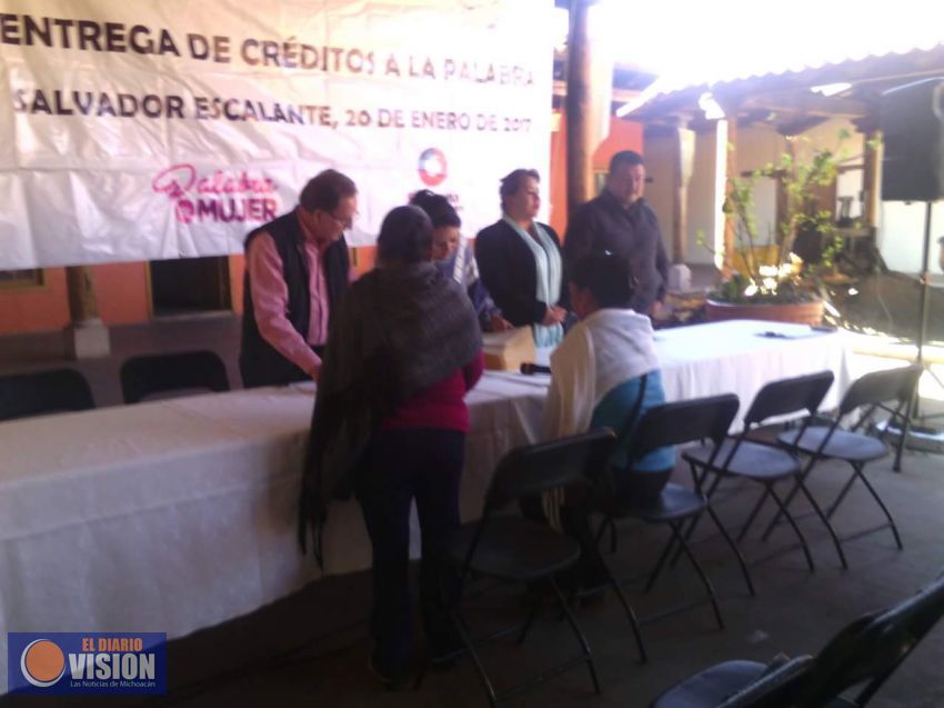 Fortalecen en Santa Clara del Cobre a microempresarios 