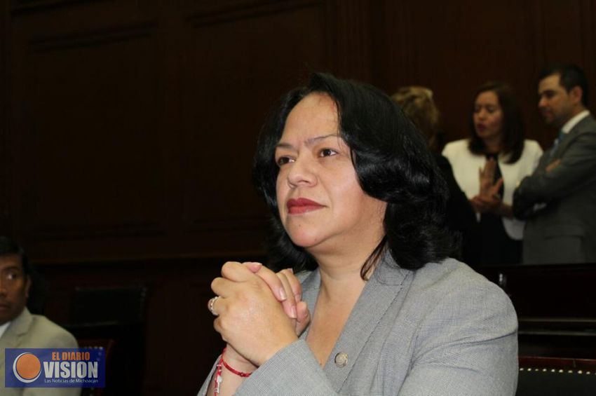 Convoca Jeovana Alcántar a seguir apoyando a niñas y mujeres interesadas en la ciencia
