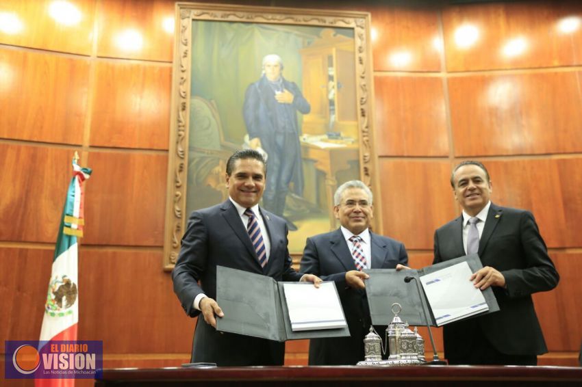 Asiste Gobernador a Informe del Poder Judicial