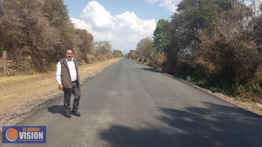 Gestiona José Guadalupe Aguilera Rojas recursos para la red carretera en Distrito de Pátzcuaro