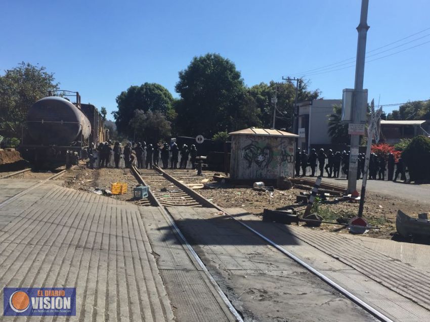 Libera SSP vías de comunicación en Uruapan