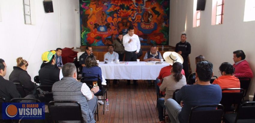Habitantes de Paracho y SSP acuerdan estrategia integral de seguridad