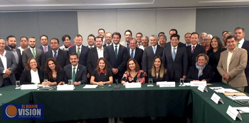 La SEMARNAT y la ANAAE hacen pacto por el rescate ambiental de nuestro país