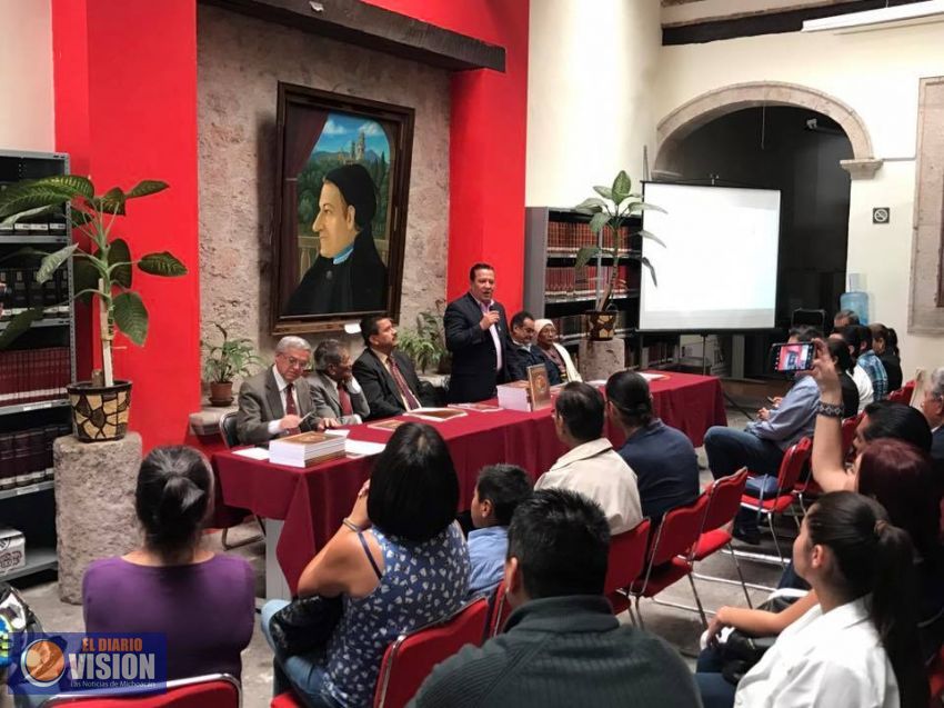 Traducción de la Constitución al purépecha, acto de justicia: García Avilés