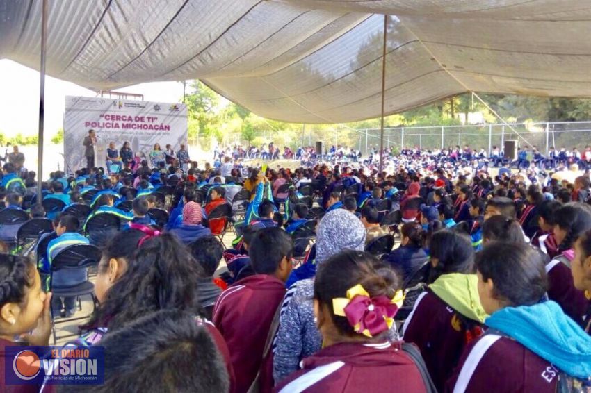 Más de mil 400 niños de Paracho disfrutaron de 