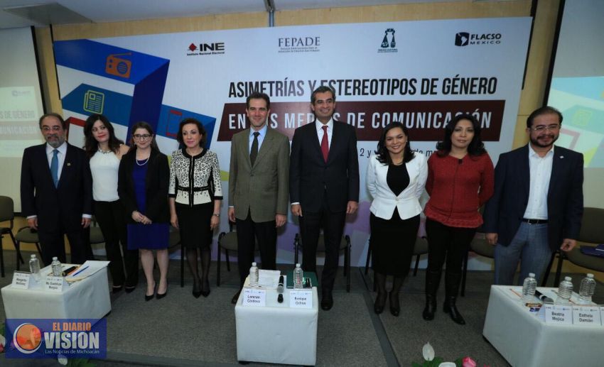 Llama Ochoa Reza a los dirigentes de todos los partidos a construir agenda a favor de las mujeres