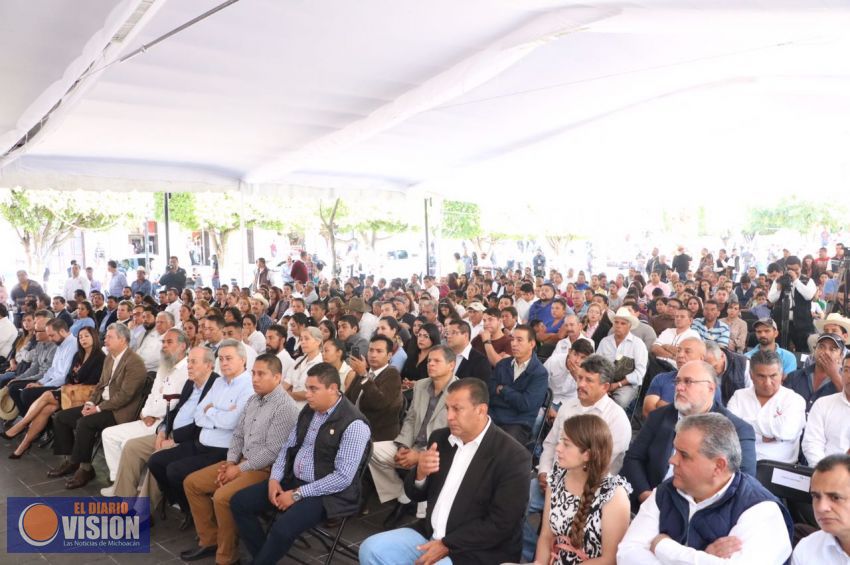 Entrega de apoyos en la región IX Sierra Costa para brindar mejores servicios a los ciudadanos
