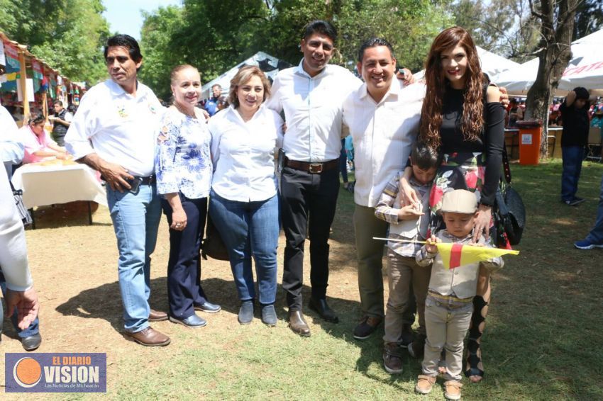 Uruapan estuvo presente en la 42º Kermés del Sistema DIF Michoacán