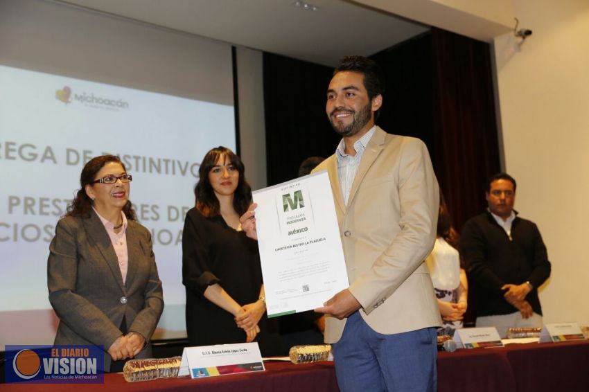 Sectur Michoacán, entrega distintivos a empresas turísticas