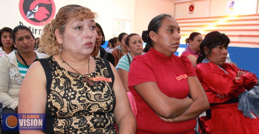 Incrementa la participación de mujeres en tareas de contraloría social: Secoem