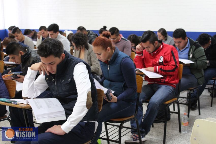 Presentan examen CENEVAL para titulación mil 546 nicolaitas de 18 programas  