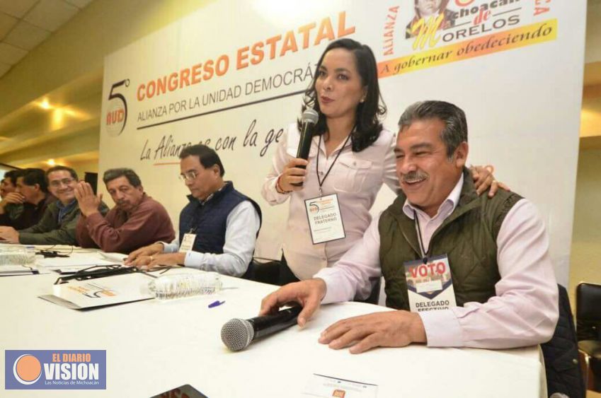 Raúl Morón, líder en el Senado de la fracción PRD