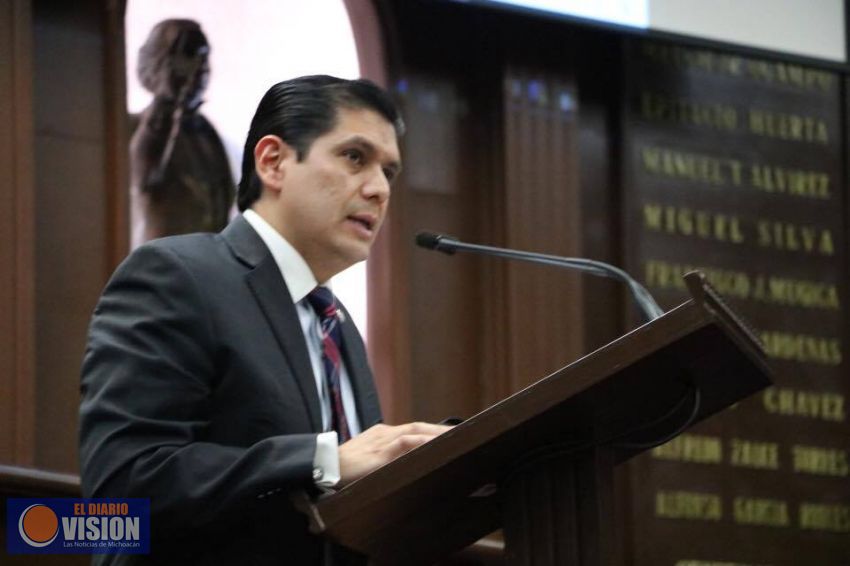 Ernesto Núñez propone eliminar el acceso gratuito de radio y televisión a partidos políticos