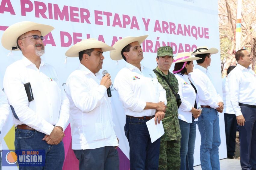 Inaugura Silvano Aureoles 1a etapa de la avenida Zirándaro y arrancan 2a etapa
