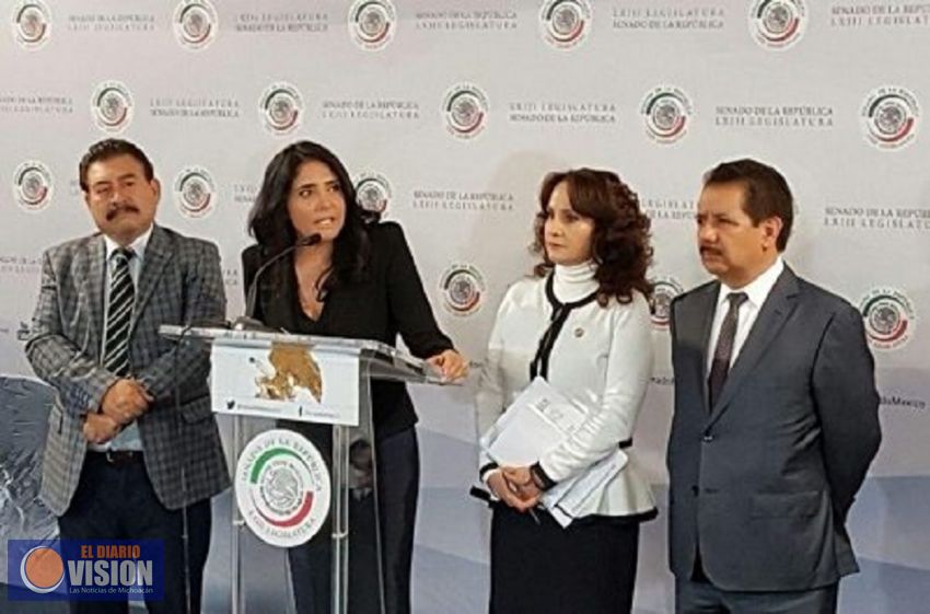 Barrales pide a senadores disidentes renunciar al PRD