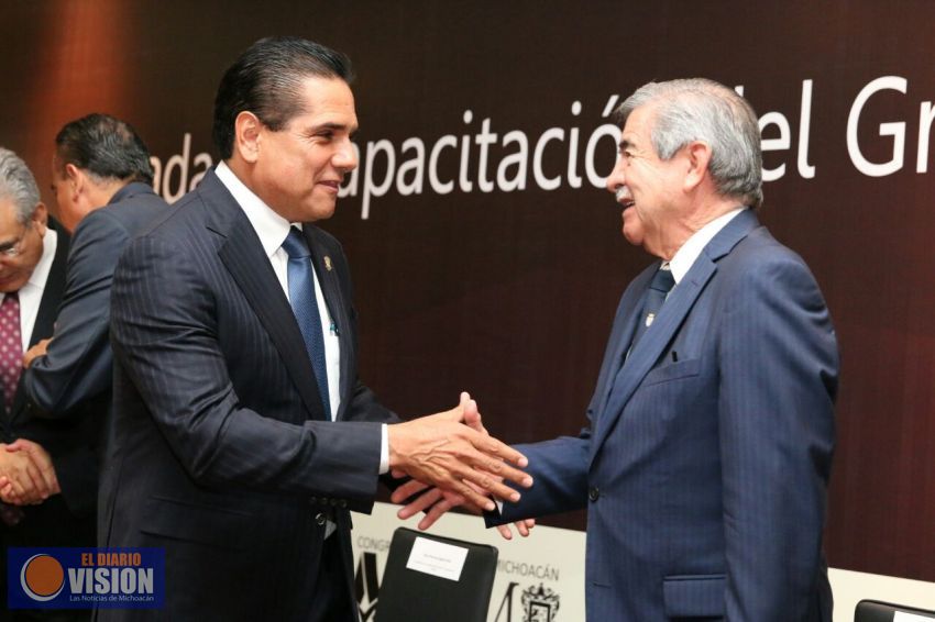 Trabajar en equipo con transparencia y honestidad para prevenir y castigar la corrupción: Silvano