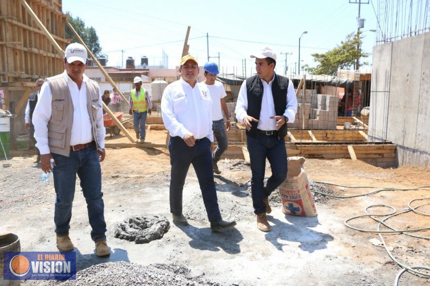 Legisladores federales respaldan el desarrollo de Uruapan: Manríquez González