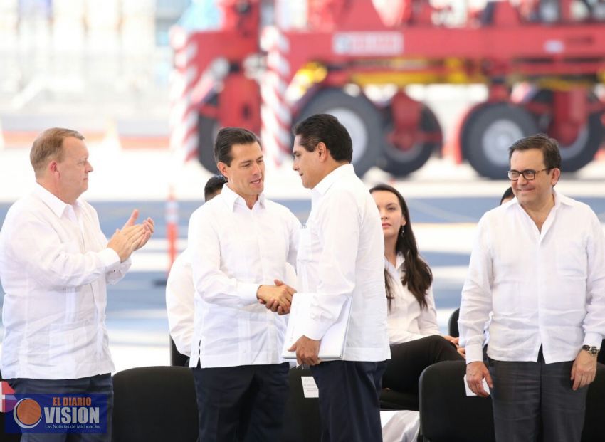 Inauguran Gobernador y Presidente TEC II en Puerto de Lázaro Cárdenas